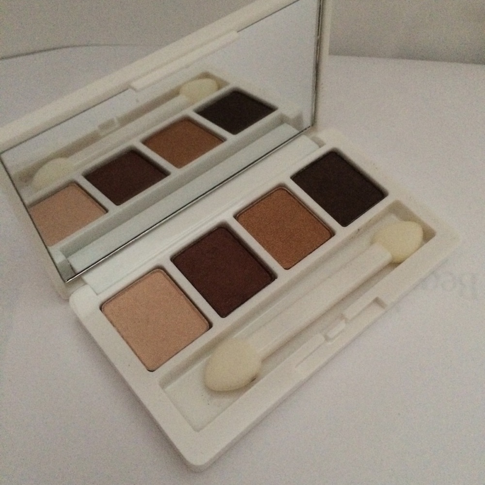 Clinique eyeshadow palette - Picture 2 of 3